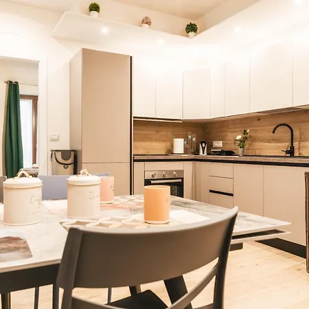 Genova - Lingotto Fiere, Metro, Hospitals