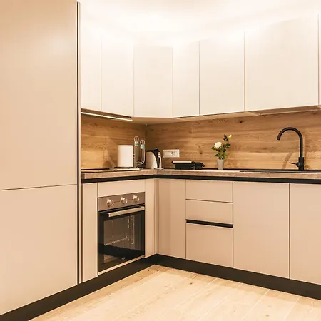 Genova - Lingotto Fiere, Metro, Hospitals