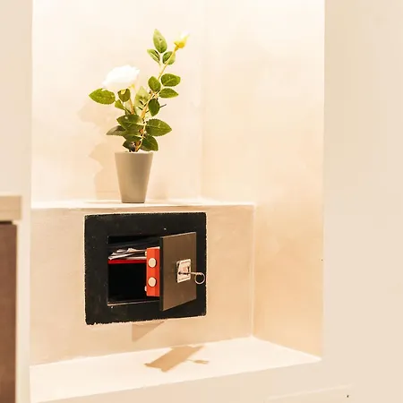 Genova - Lingotto Fiere, Metro, Hospitals