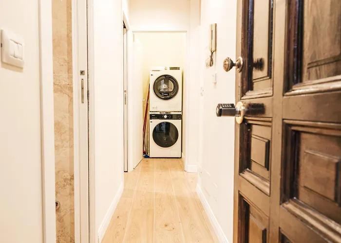 Genova - Lingotto Fiere, Metro, Hospitals